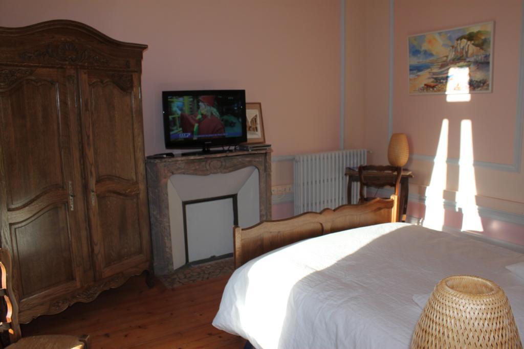 Chateau Des Saveurs Saint-Sauveur-dʼÉmalleville Kamer foto