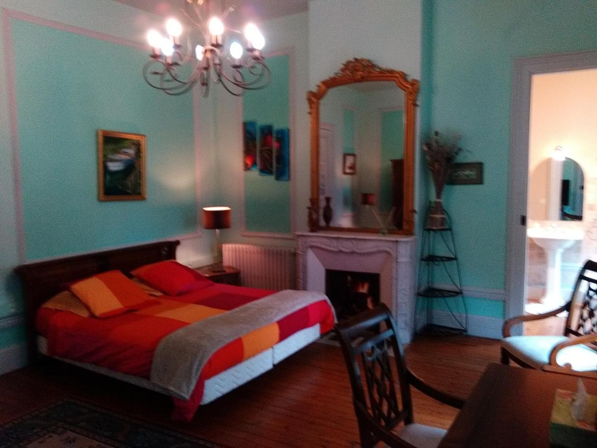 Chateau Des Saveurs Saint-Sauveur-dʼÉmalleville Buitenkant foto