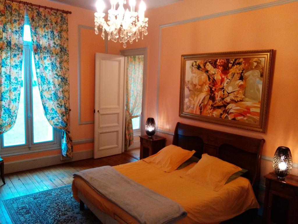 Chateau Des Saveurs Saint-Sauveur-dʼÉmalleville Buitenkant foto