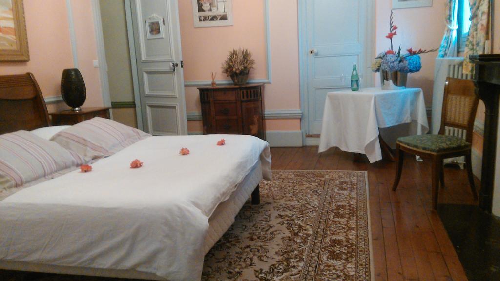 Chateau Des Saveurs Saint-Sauveur-dʼÉmalleville Buitenkant foto