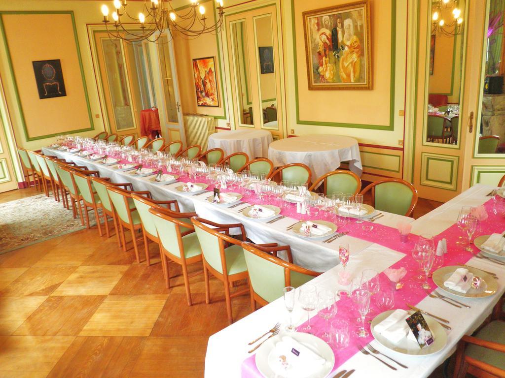 Chateau Des Saveurs Saint-Sauveur-dʼÉmalleville Buitenkant foto